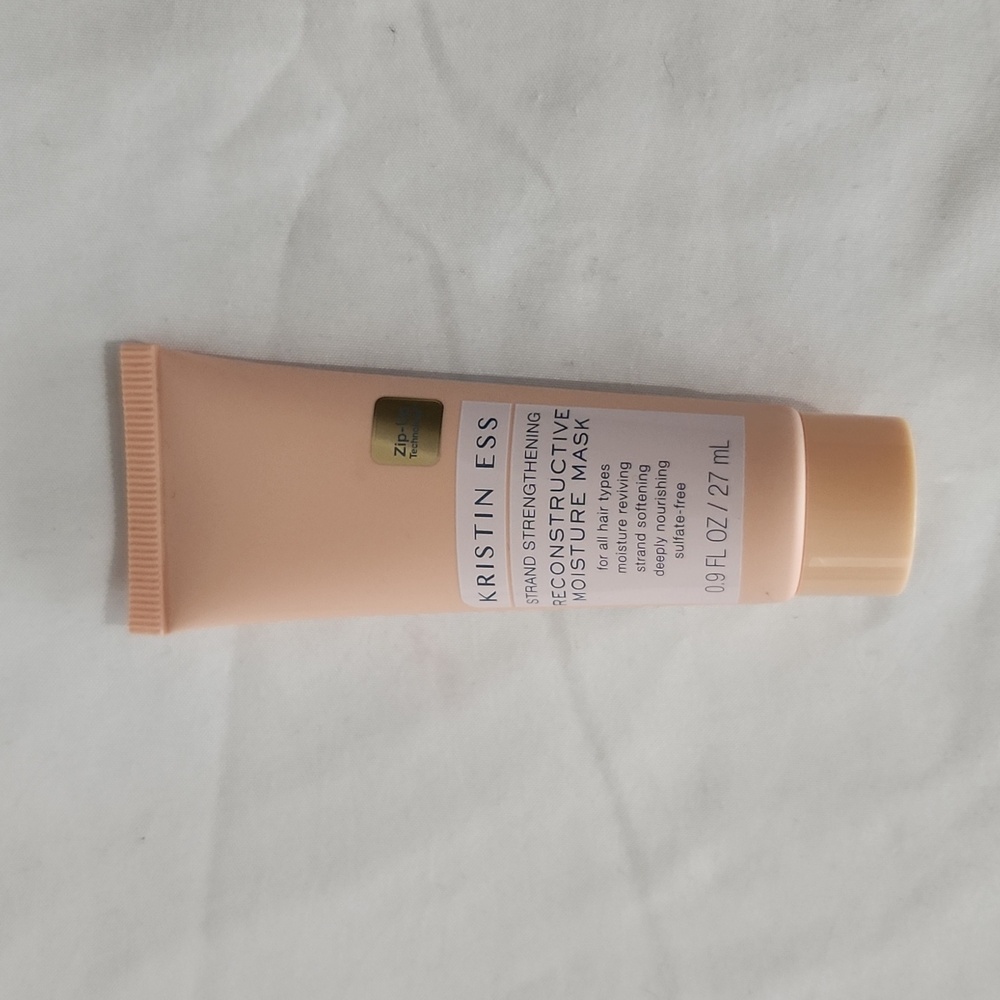 Kristen Ess Strand Strengthening Reconstructive Moisture Mask
